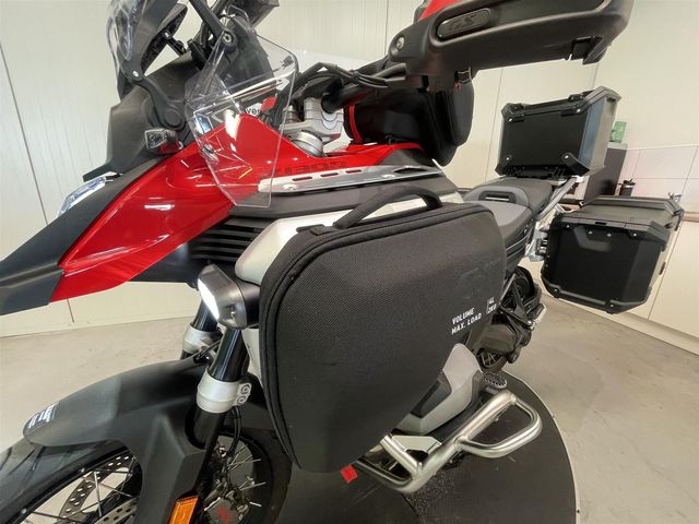 bmw - r-1300-gs-adventure