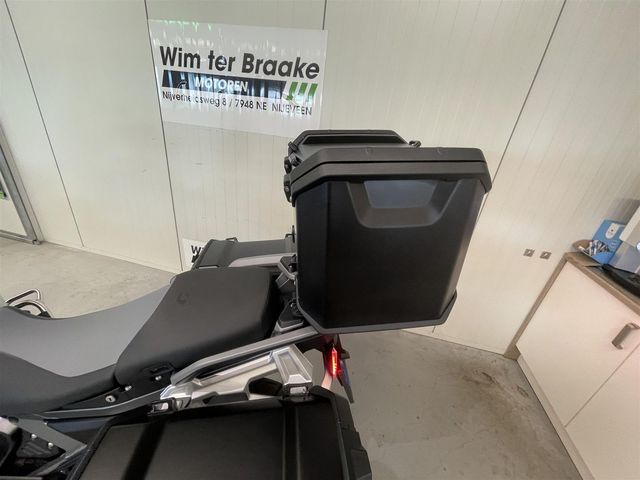 bmw - r-1300-gs-adventure