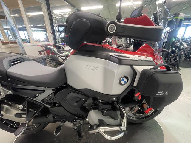 bmw - r-1300-gs-adventure