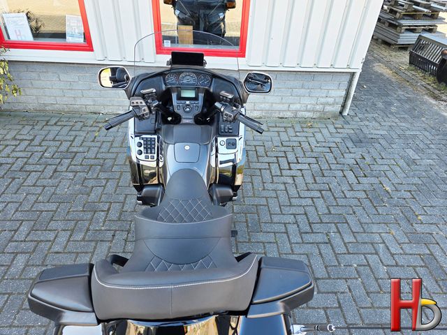 honda - gl-1800-goldwing