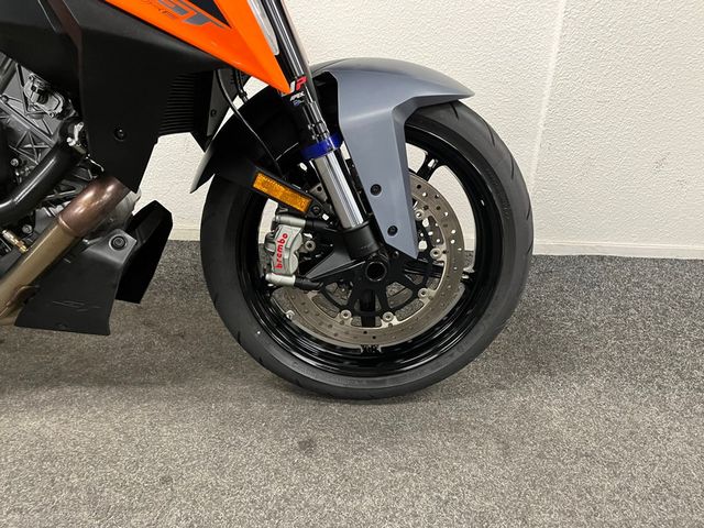 ktm - 1290-super-duke-gt