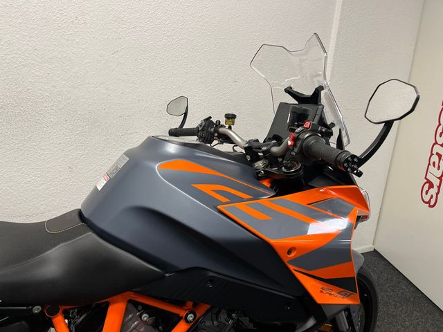 ktm - 1290-super-duke-gt