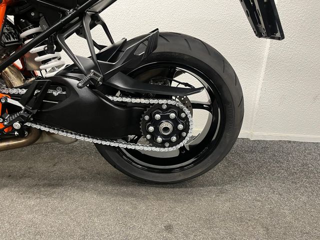 ktm - 1290-super-duke-gt