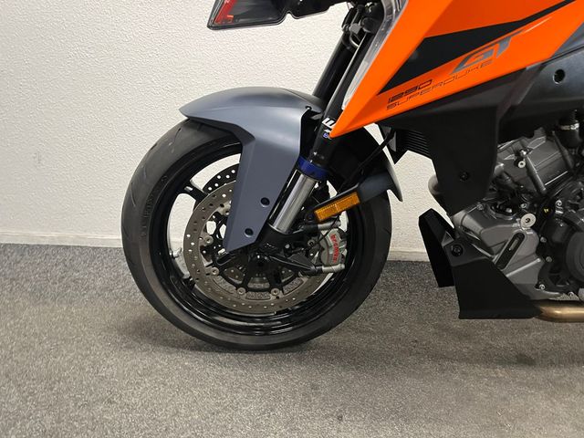 ktm - 1290-super-duke-gt