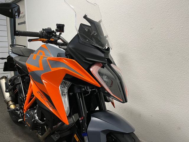 ktm - 1290-super-duke-gt
