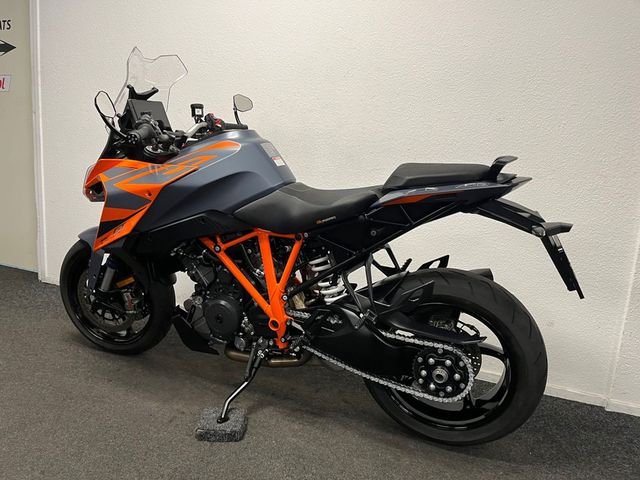ktm - 1290-super-duke-gt