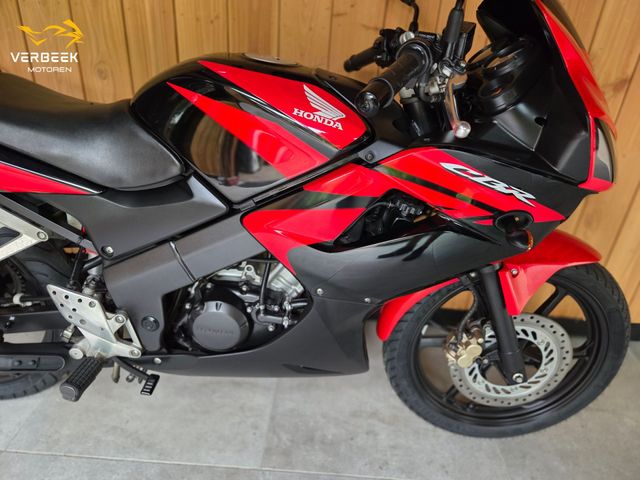 honda - cbr-125-r