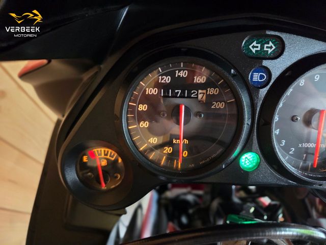 honda - cbr-125-r