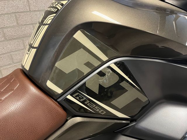 bmw - r-1250-rt