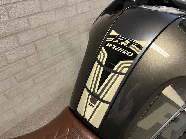 bmw - r-1250-rt
