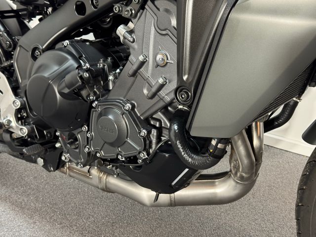 yamaha - tracer-9