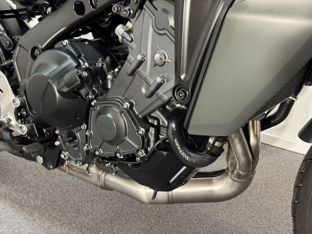 yamaha - tracer-9
