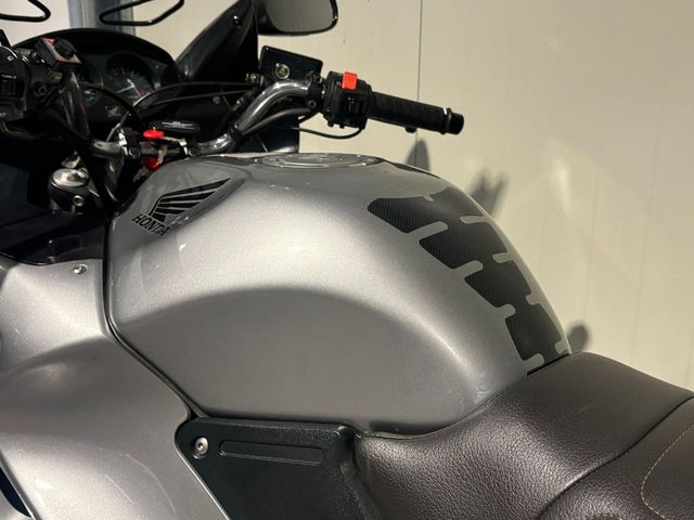 honda - nt-650-v-deauville