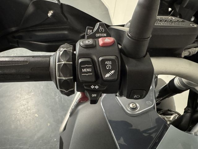 bmw - r-1250-gs-adventure