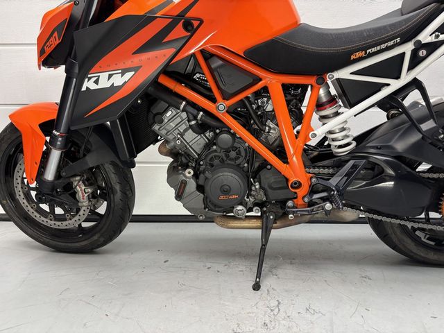 ktm - 1290-super-duke-r