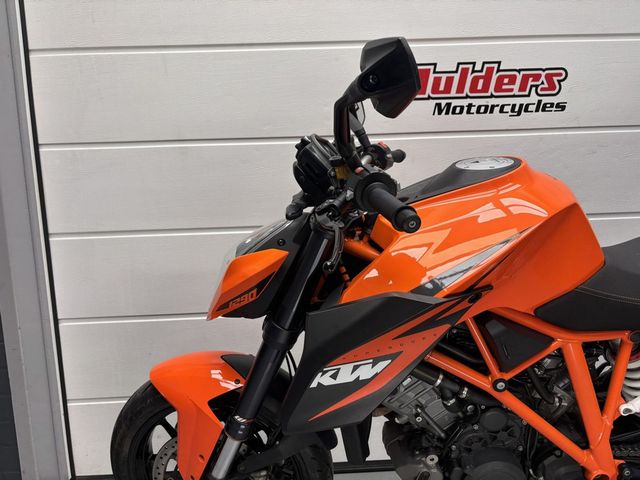 ktm - 1290-super-duke-r