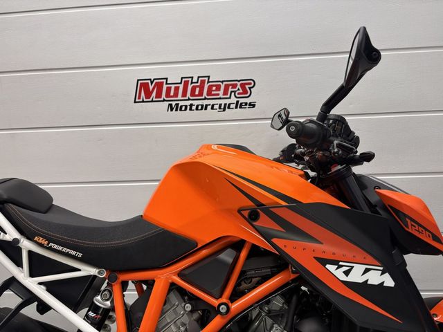 ktm - 1290-super-duke-r