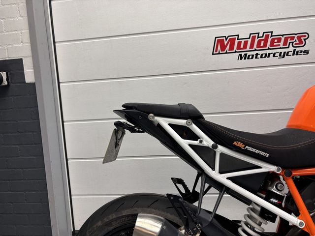 ktm - 1290-super-duke-r