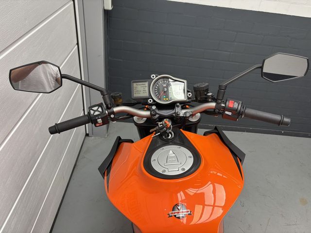 ktm - 1290-super-duke-r