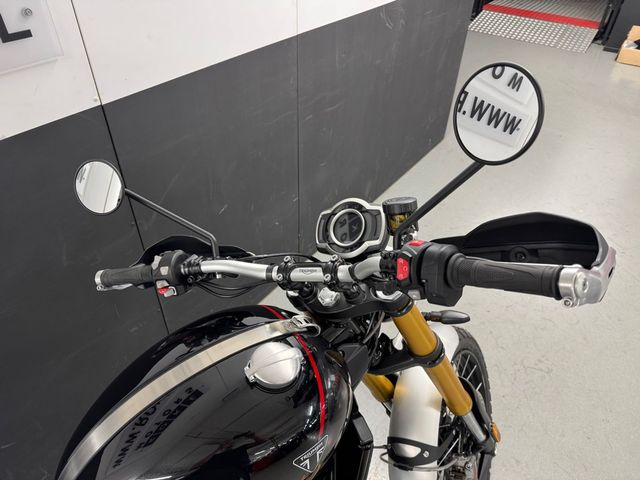 triumph - scrambler-1200-xe