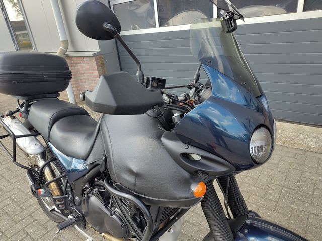 triumph - tiger-900