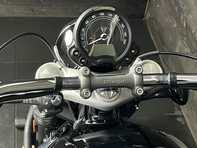 triumph - bonneville-speedmaster
