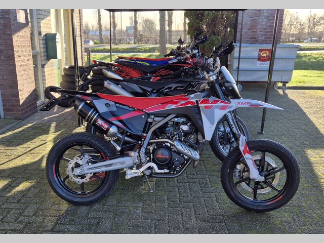 fantic - 125-4t-supermotard-performance