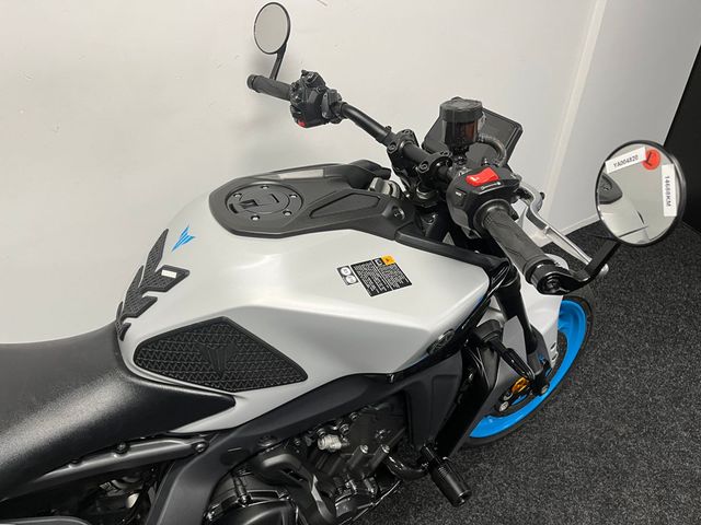 yamaha - mt-09-y-amt