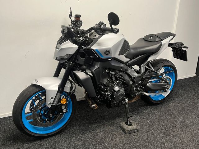 yamaha - mt-09-y-amt