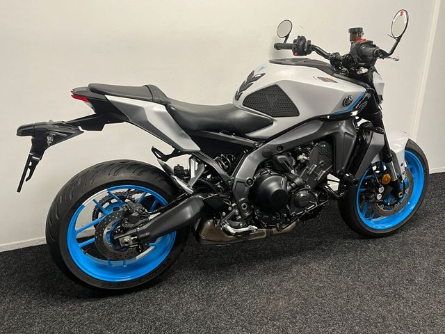 yamaha - mt-09-y-amt