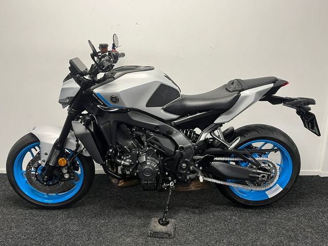 yamaha - mt-09-y-amt
