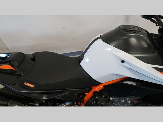 ktm - 890-duke-r