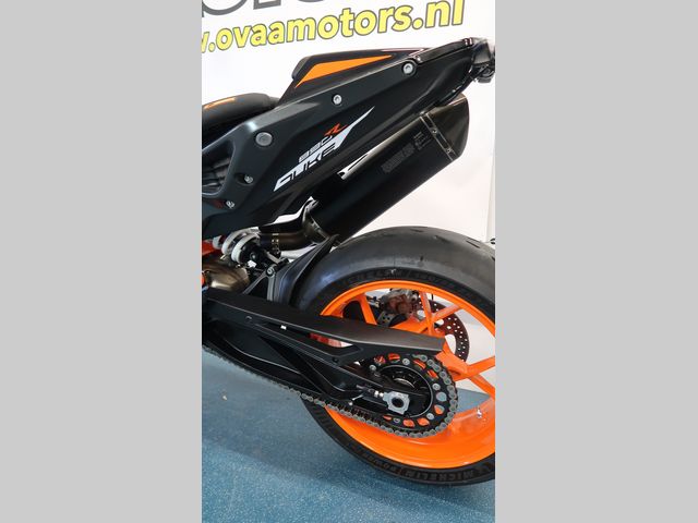 ktm - 890-duke-r