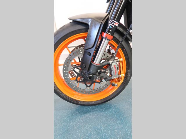 ktm - 890-duke-r