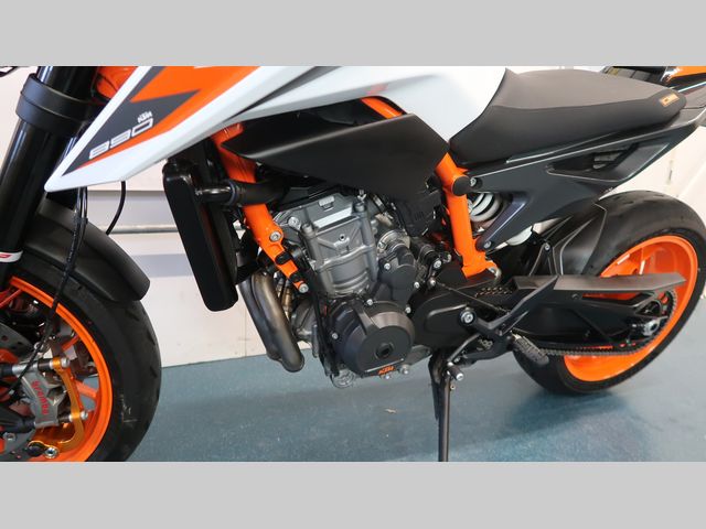 ktm - 890-duke-r