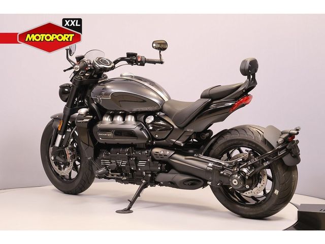 triumph - rocket-3-gt