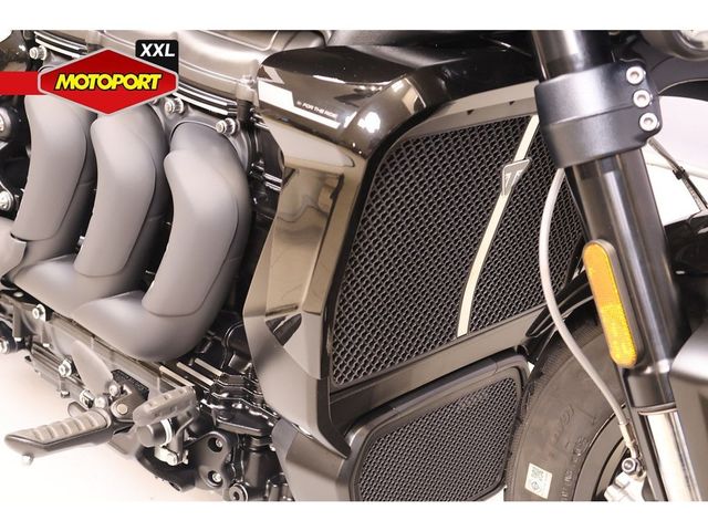 triumph - rocket-3-gt