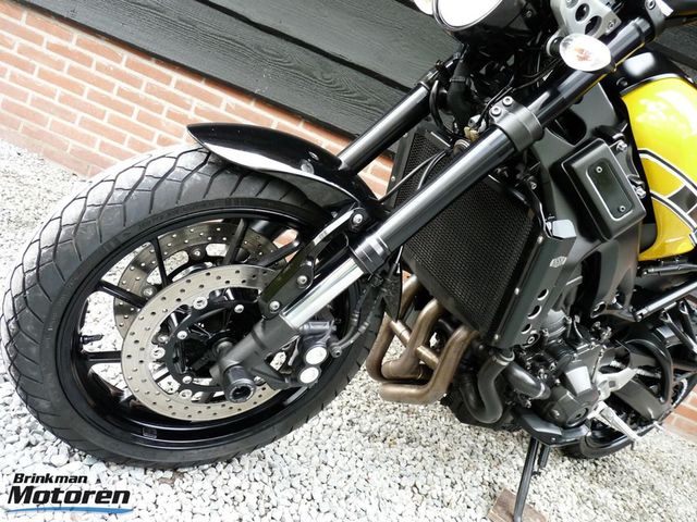 yamaha - xsr-900
