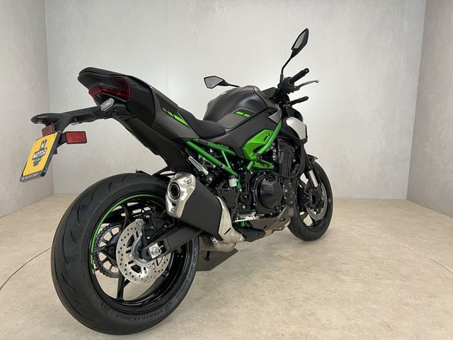 kawasaki - z900