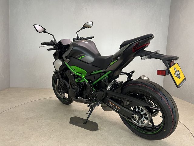 kawasaki - z900