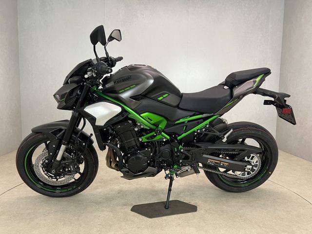 kawasaki - z900