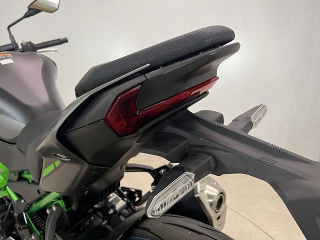 kawasaki - z900