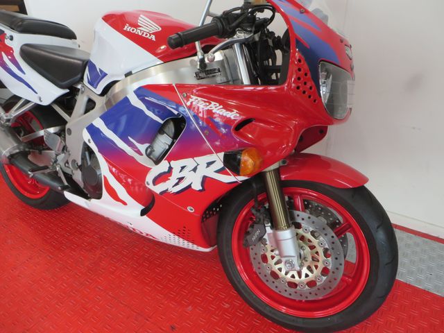 honda - cbr-900-rr-fireblade