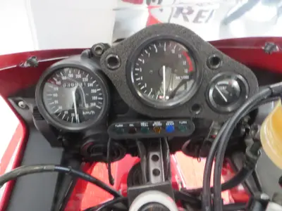 HONDA CBR 900 RR FIREBLADE – foto 4