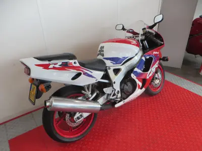 HONDA CBR 900 RR FIREBLADE – foto 3