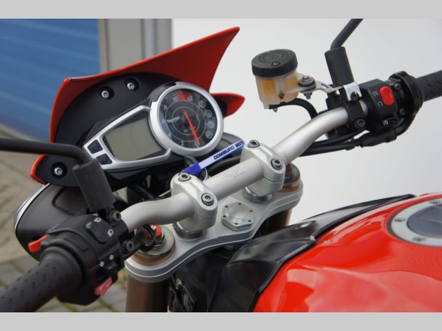 triumph - speed-triple-1050