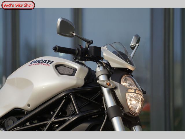 ducati - monster-696