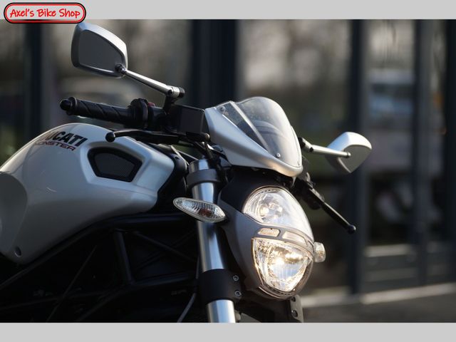 ducati - monster-696