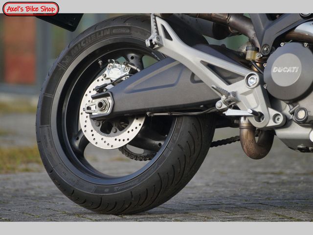 ducati - monster-696