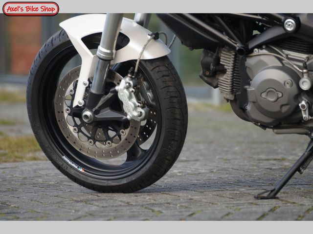 ducati - monster-696